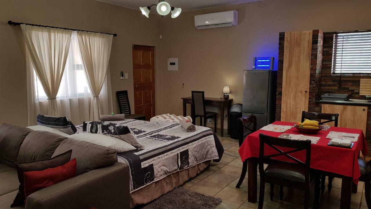 Cottage Lenise Phalaborwa Exterior photo